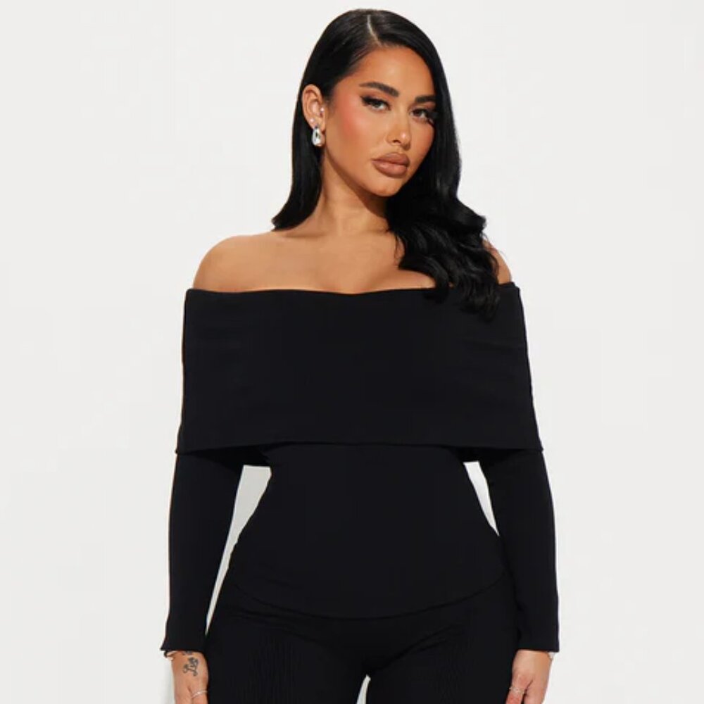 Shaila Snatched  Black Off the Shoulders Sweather